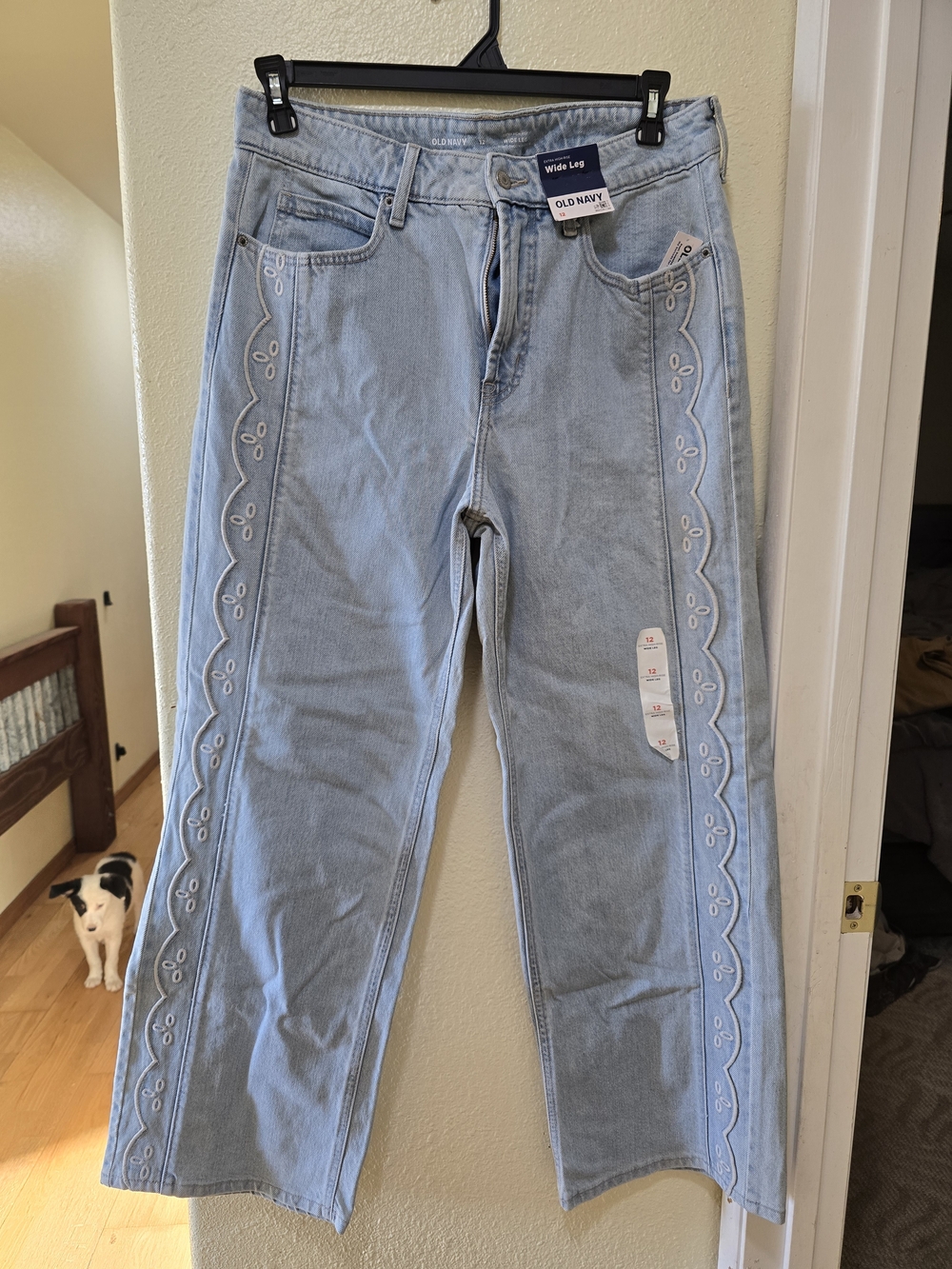 Old Navy Light Blue Straight-Leg Jeans with Side Embroidery